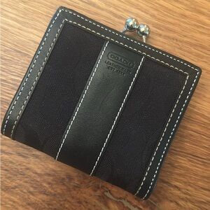 Coach Black signature Key & Card Holder bi-fold wallet coin purse